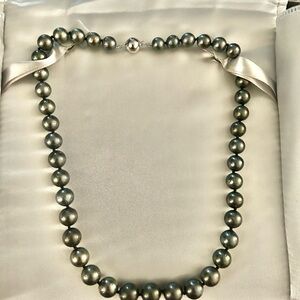 Zales Gray Pearl Necklace